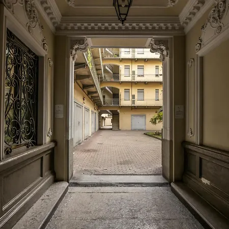 Le Camelie アパート *